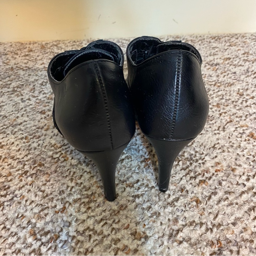 LIFE STRIDE Black Xanti Brogue Booties Heel Velocity Memory Oxford Shooties 6.5 - Picture 6 of 11